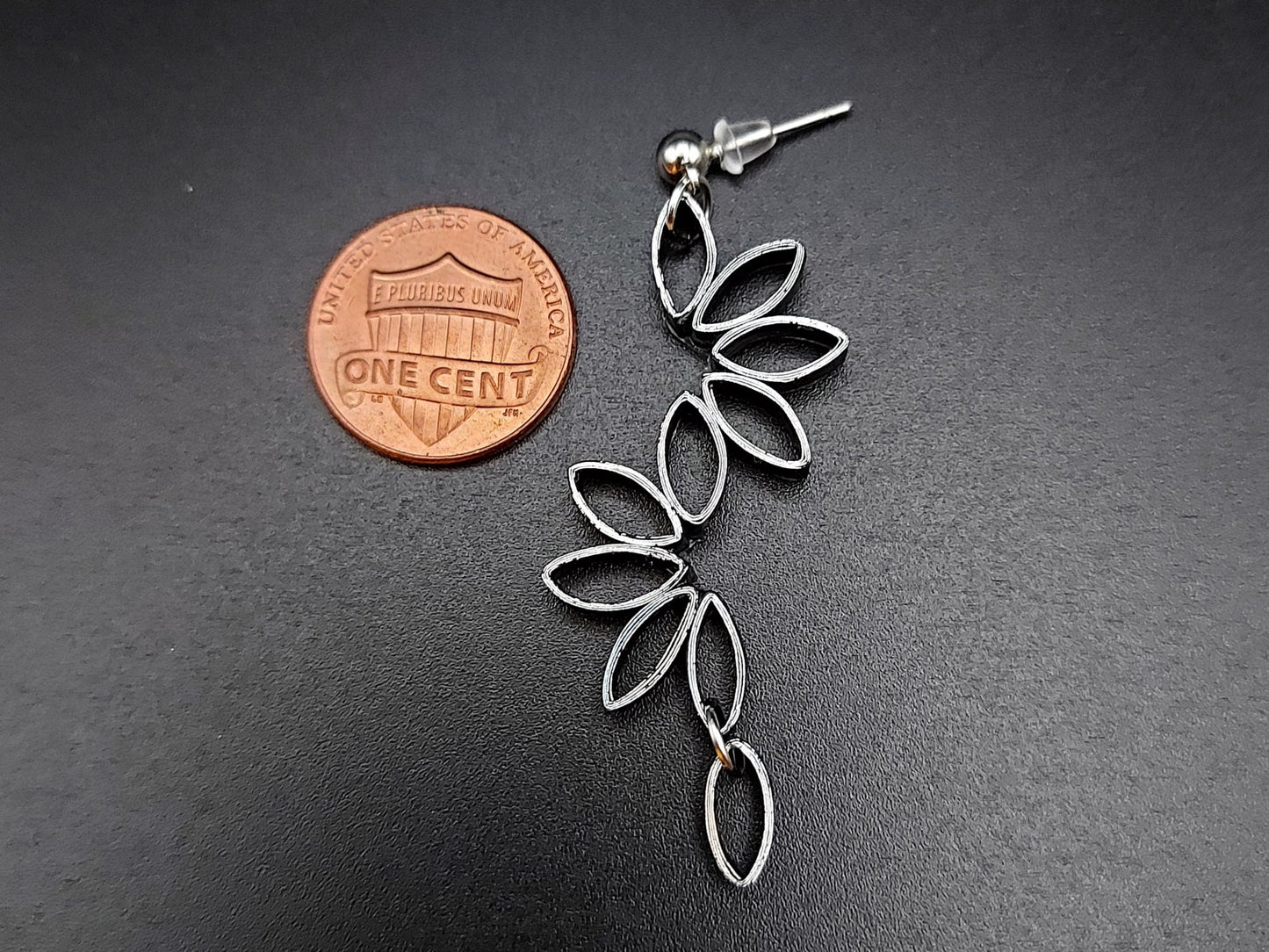 Long Chain Flower